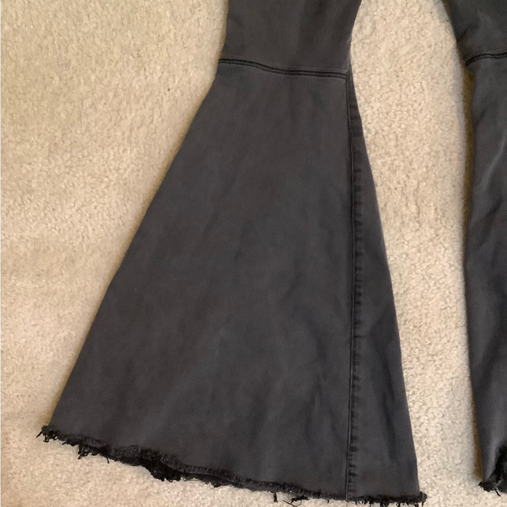Free People Just Float Flare Bell Bottom Pant Jeans Black Grey size 27/4 Small. - Picture 14 of 16